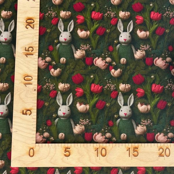 ВЯЗАНЫЙ ЗАЙЧИК С ТЮЛЬПАНАМИ, 100% хлопок 2