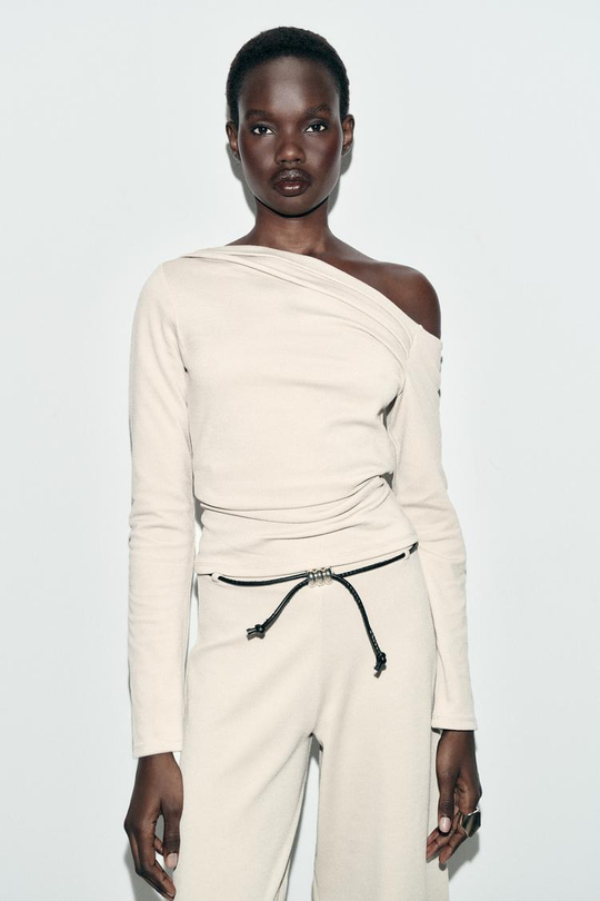 ZARA ТОП АСИММЕТРИЧНОГО КРОЯ ИЗ ТКАНИ ПИКЕ, ЭКРЮ