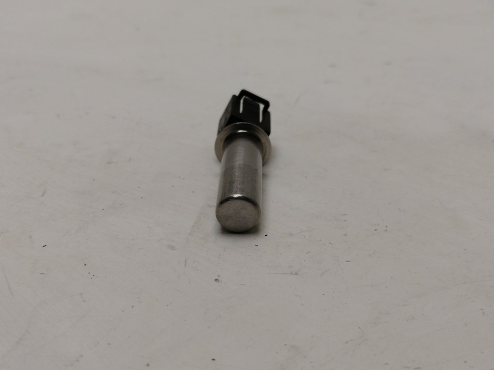 IWSD51051 кт121 Датчик температуры для стиральной машины Indesit 2790051162 б/у