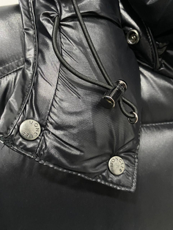 Пуховик Moncler