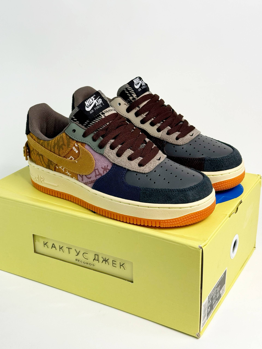 Кроссовки Nike Air Force 1 Кактус Джек #B191 (цвет.)