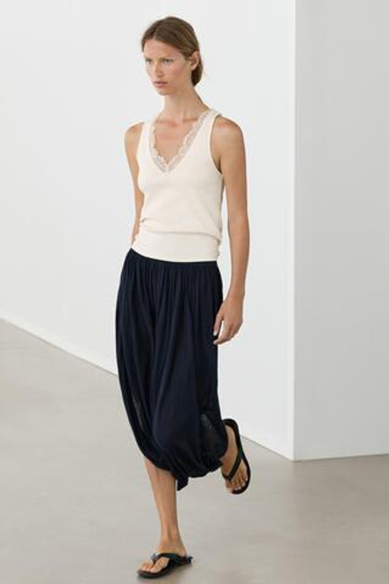 Massimo Dutti Топ с V-образным вырезом и кружевом, натуральный/кремовый