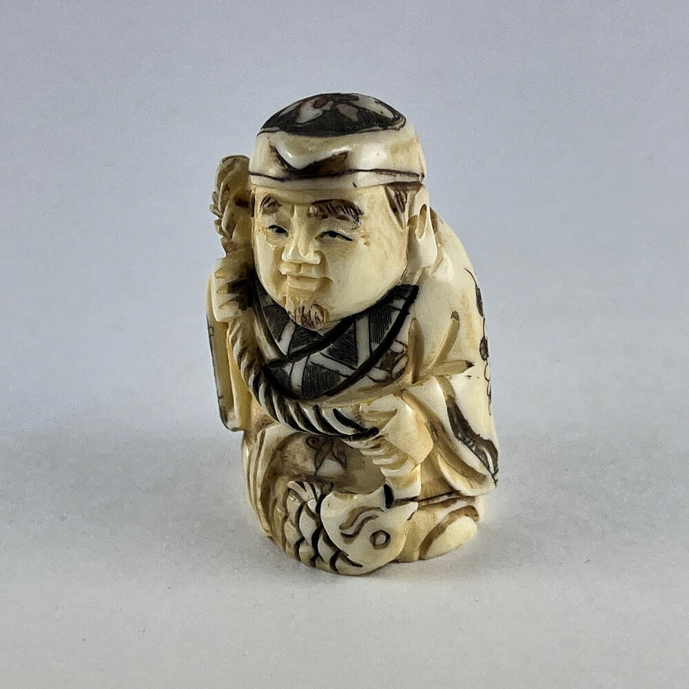 Статуэтка нэцкэ Эбису