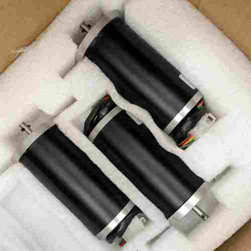 Двигатель для электрической бамперной лодки