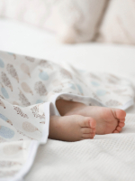 Двусторонний плед Mjölk Ёжики на экрю, уценка