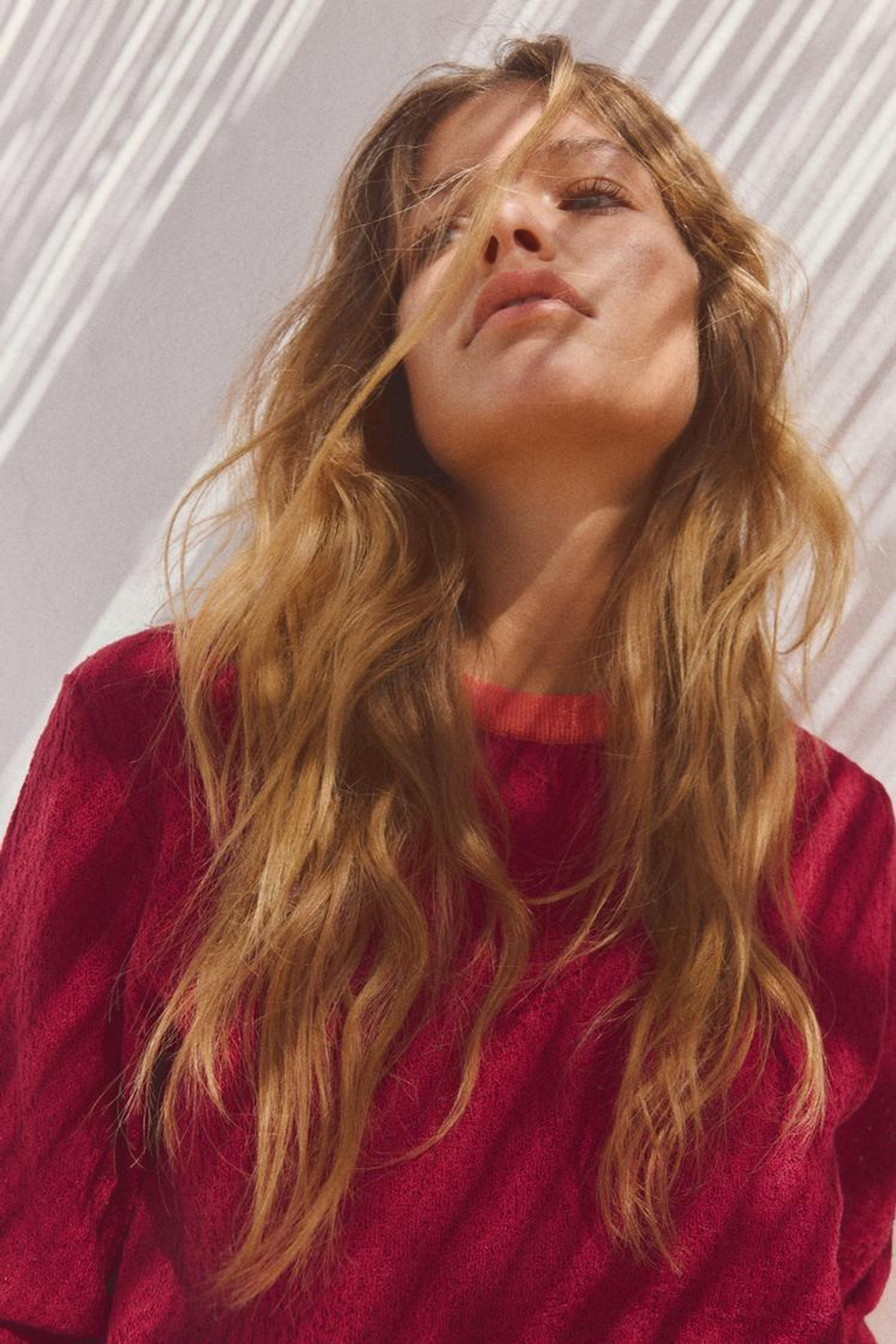 ZARA ДВУХЦВЕТНЫЙ УКОРОЧЕННЫЙ СВИТЕР, КРАСНО-ОРАНЖЕВЫЙ