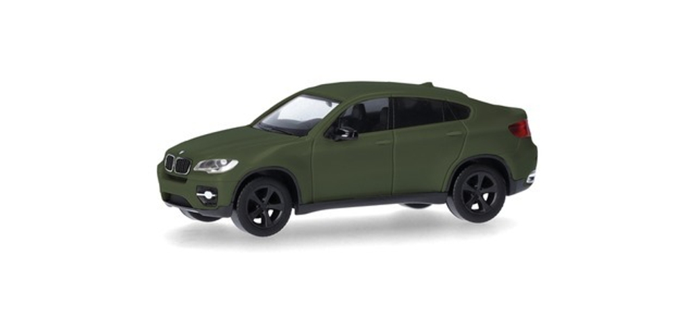 Автомобиль BMW X6 (E71), матовый титаново-серебристый