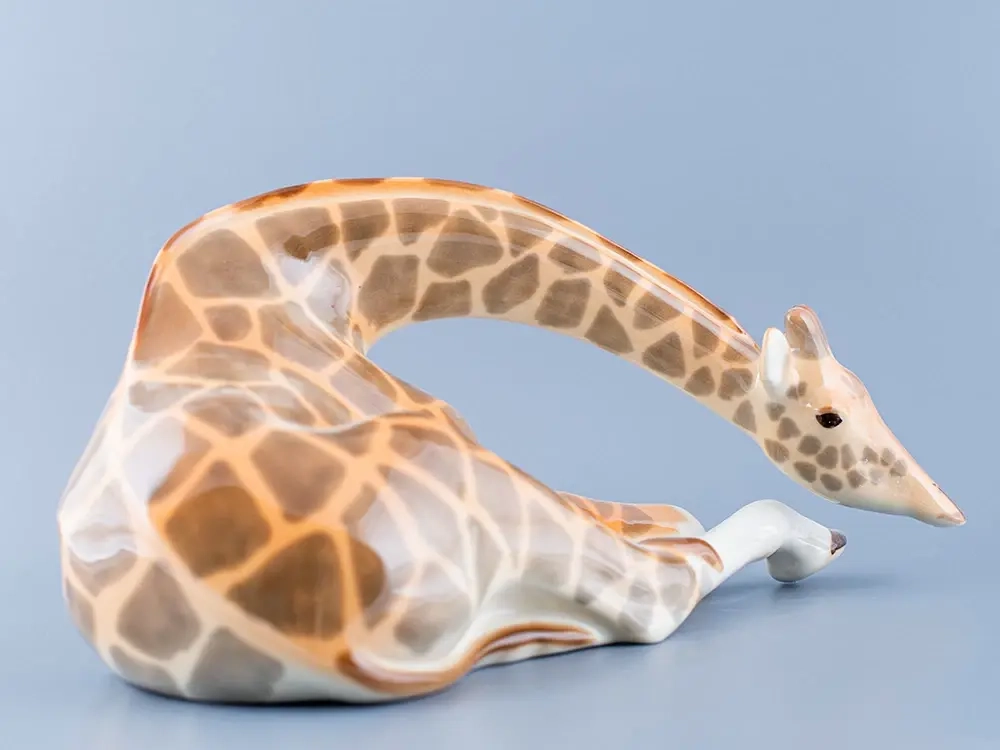 Скульптура Жираф с опущенной головой арт. 82.00983.00.1