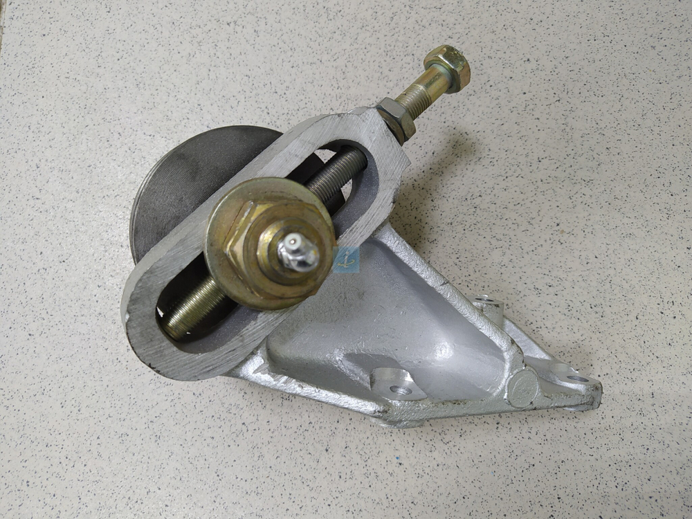 Натяжное устройство компрессора (алюм. корпус, шкив чугун) 236-3509300-А3