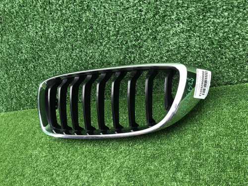 Решетка радиатора левая BMW 4er F32 (2013-2020)