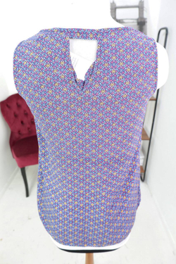 Топ In extenso цветочный, маркировка 38, визуально на 44 размер