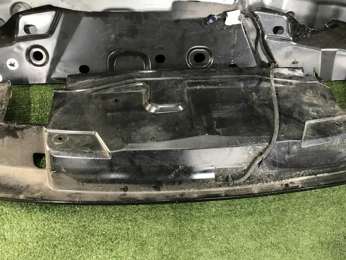 Спойлер крышки багажника Chevrolet Tahoe 4 (14-21)