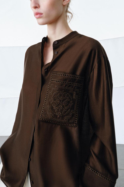 ZARA РУБАШКА С КАРМАНОМ И ВЫШИВКОЙ — ZW COLLECTION, КОРИЧНЕВЫЙ