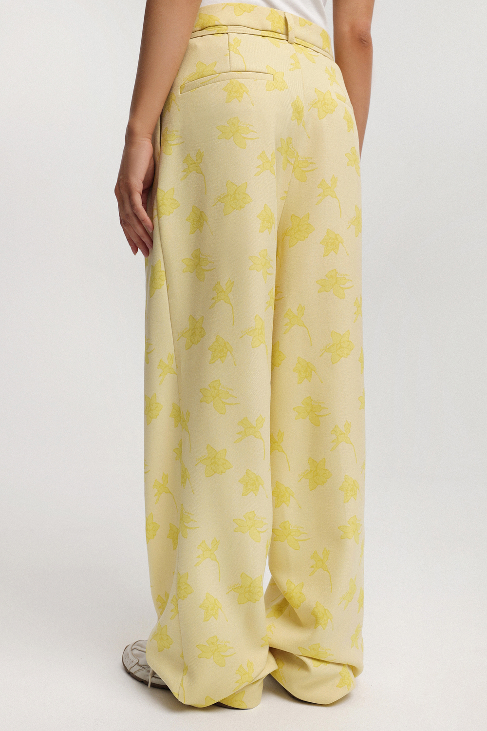 Брюки широкого кроя