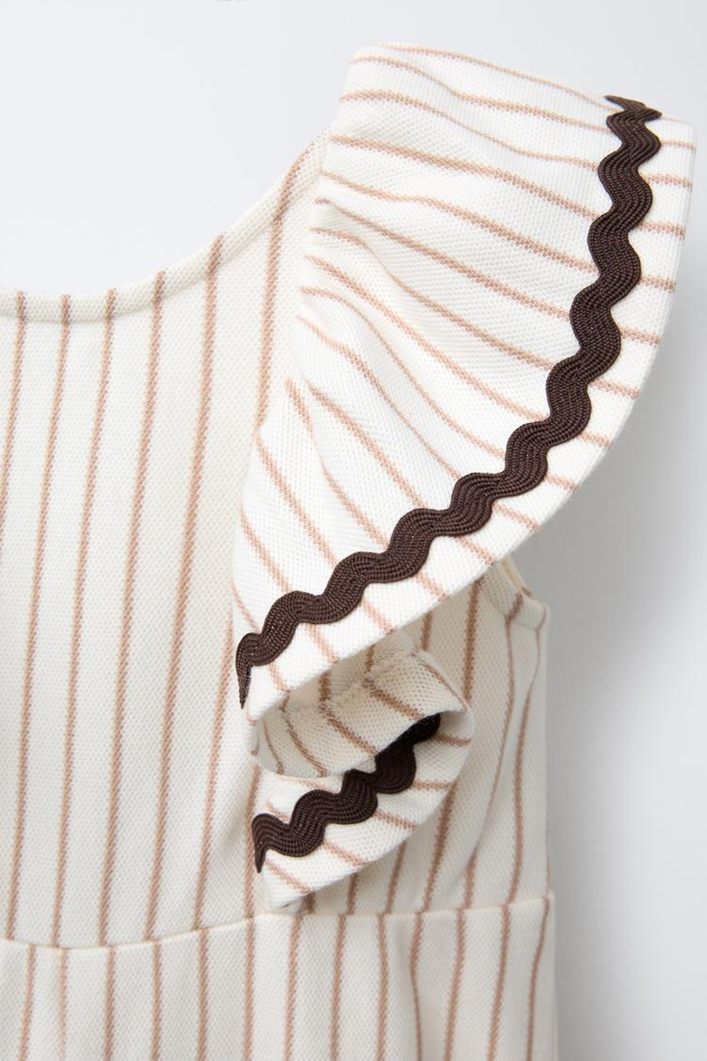 ZARA КОМБИНЕЗОН В ПОЛОСКУ С ВОЛНИСТОЙ ОТДЕЛКОЙ, ЭКРЮ