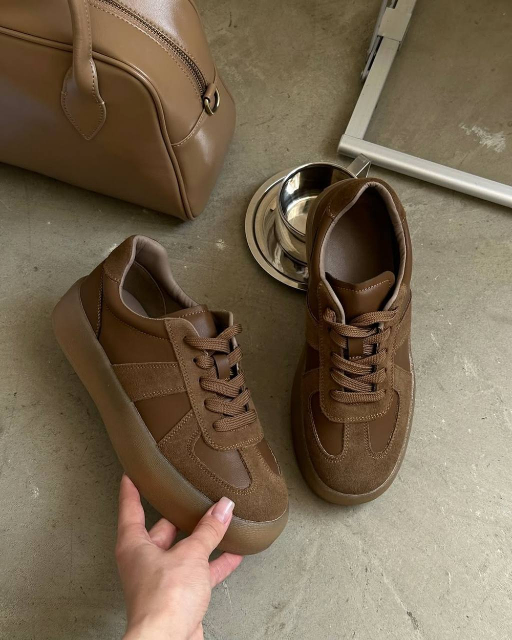 Кеды из натуральной замши