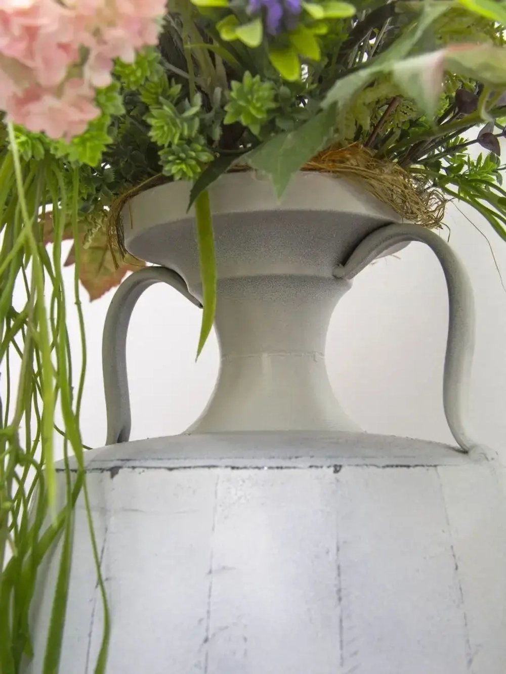 Композиция в напольной вазе "Орхидея"