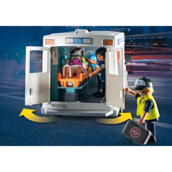 Playmobil - City Action Ambulance Машина скорой помощи со светом и звуком 71232 / артикул   71232  / GTIN 4008789712325