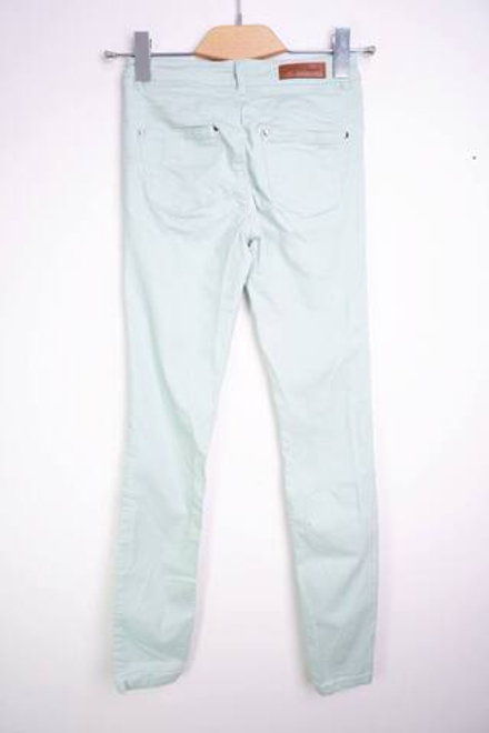 Джинсы Oodji красивого оттенка, маркировка 25, визуально на 40 размер