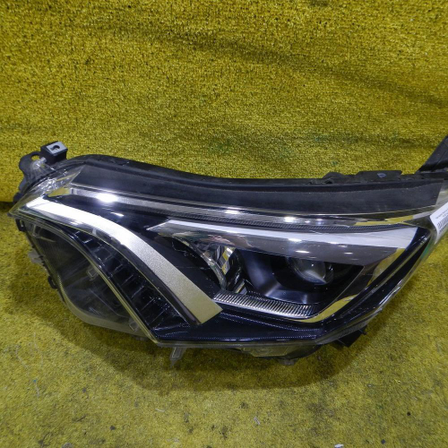 Фара левая Toyota Rav 4 CA40 (2015-2019) LED