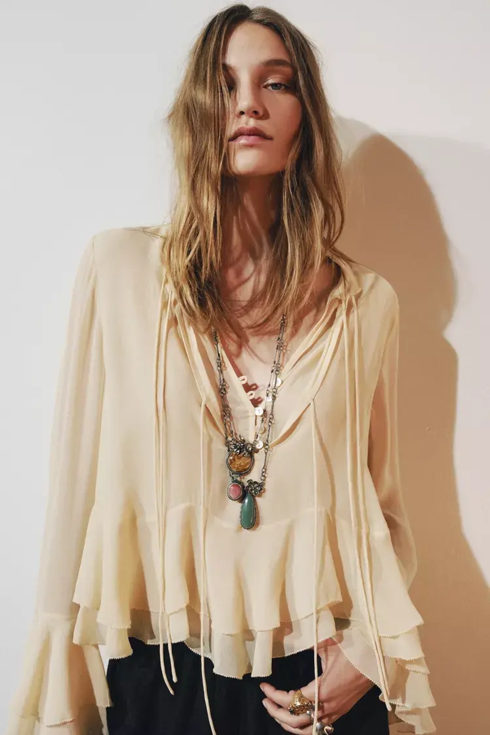 ZARA РУБАШКА С ВОЛАНАМИ — ZW COLLECTION, ВАНИЛЬНЫЙ