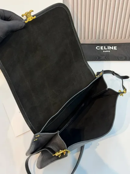 Сумка CELINE SOFT TRIOMPHE BESACE IN SUPPLE SHINY LAMBSKIN