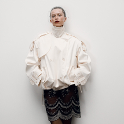 Вуаль серебристая с белыми камнями