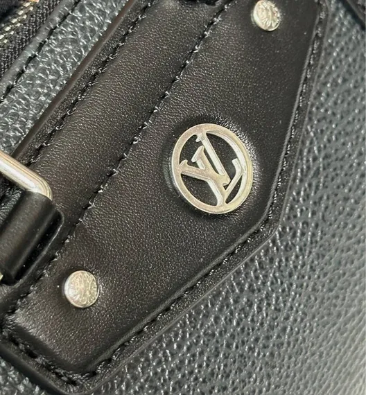 Сумка Louis Vuitton Biker, черный