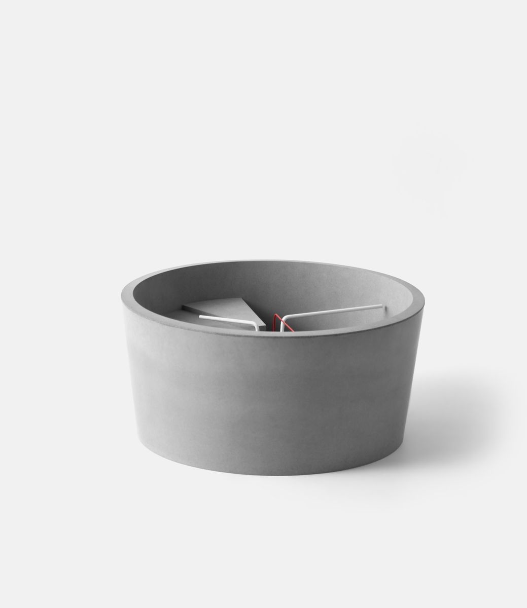 22STUDIO 4th Dimension Wall Clock 150mm (Red/ Grey) — настенные часы из бетона