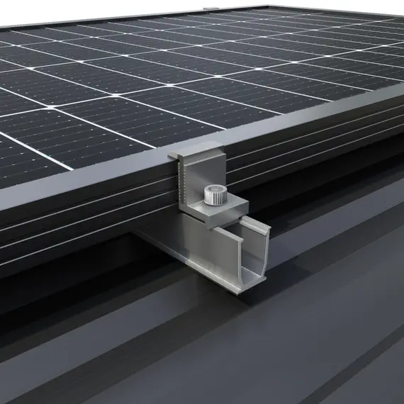 Крепёж трёх солнечных батарей 100-200 Вт на наклонную крышу. 70 мм