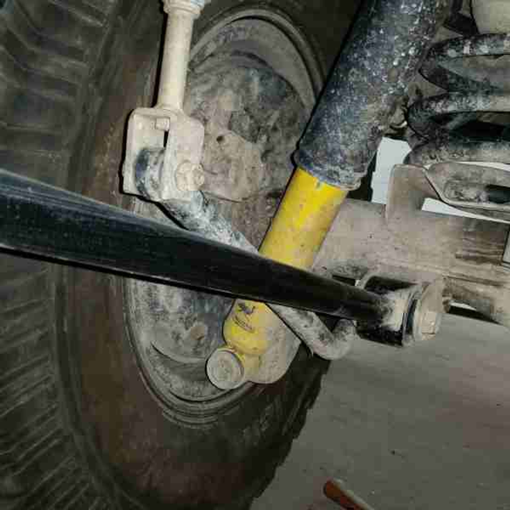 Замена задних рычагов Land Cruiser 80