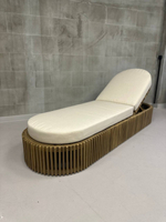 Шезлонг-лежак деревянный с матрасом Tagliamento Osun, песочный