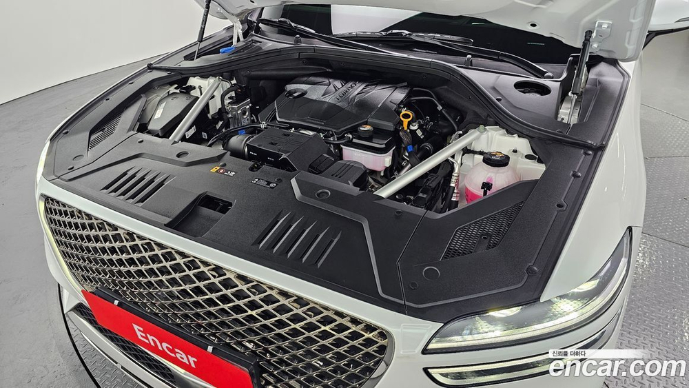 Genesis GV70 2.5T Бензин 2WD (11.2022)
