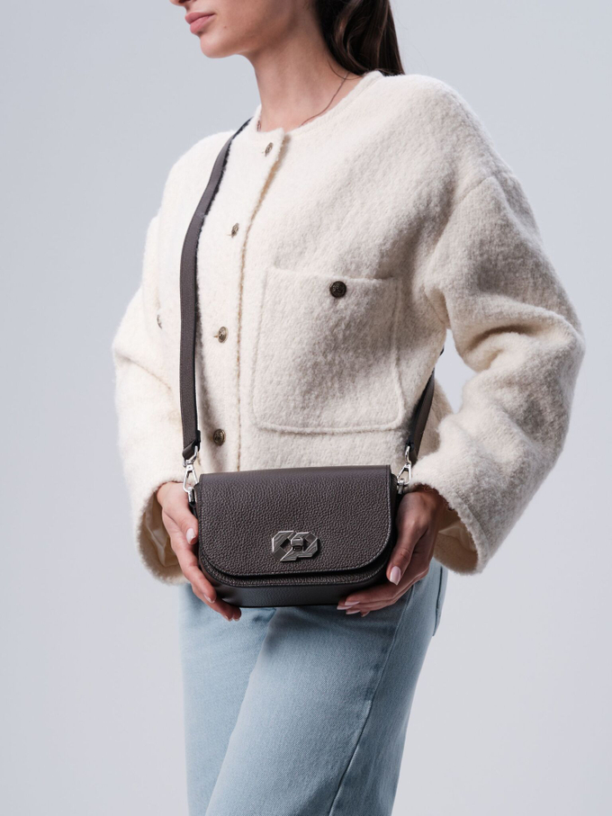 Сумка кожаная на плечо кросс-боди темно-коричневая