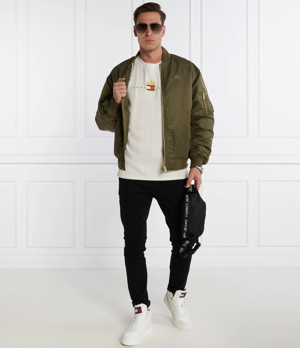 Футболка LINEAR FIRE FLAG Tommy Jeans - экрю(DM0DM17738)