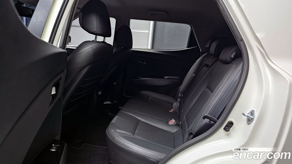KG Mobility (Ssangyong) Very New Tivoli Бензин 1.5 2WD (05.2020)