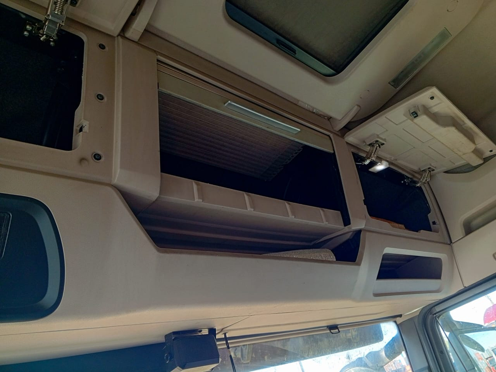 SITRAK C7H 4x2 Седельный тягач ZZ4186V391HE (Дизельный, 12,4 л, 480 л.с., AT)