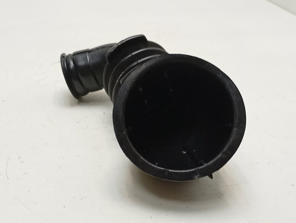 IWUB4085CIS кт59 Сливной патрубок для стиральной машины Indesit 174001678 б/у