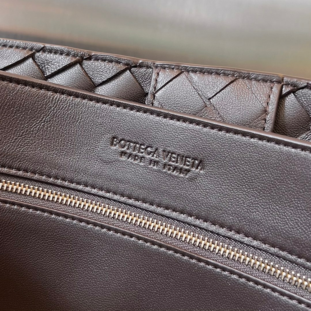 Bottega Veneta Large Andiamo 42 cm