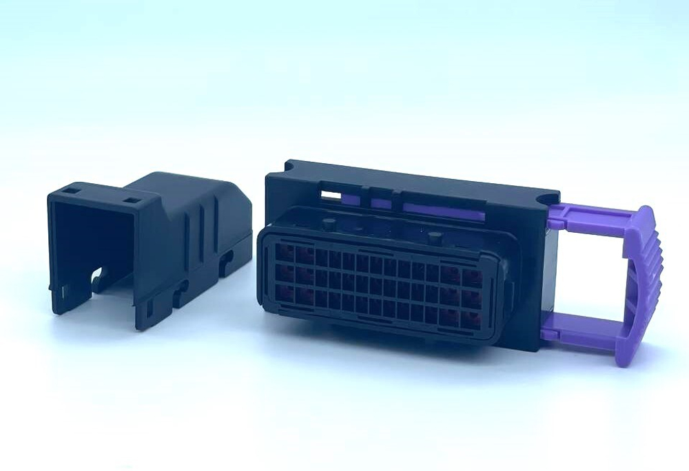 Разъём гнездовой 39-х контактный FCI 211PC249S0031