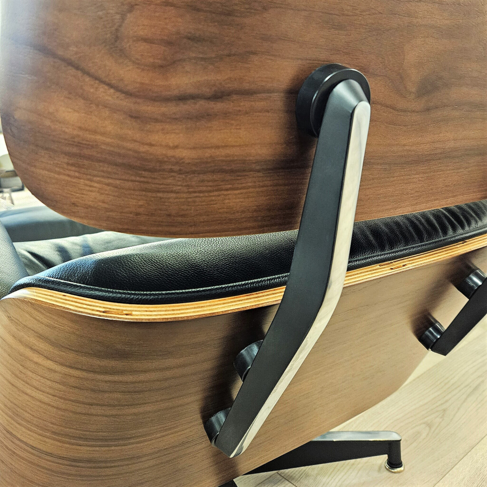 Кресло Eames Lounge с оттоманкой