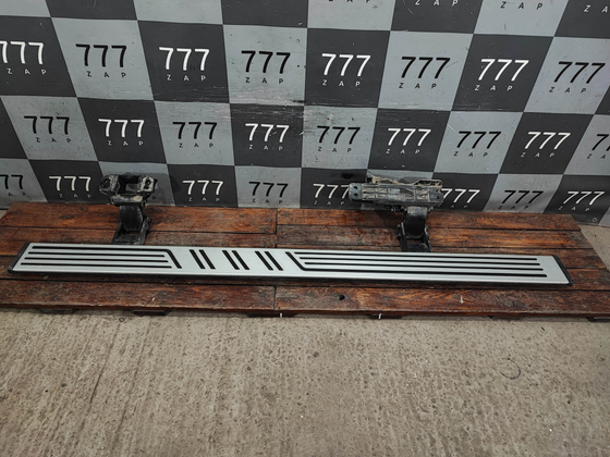 Подножка правая Tank 500 21-нв Б/У Оригинал 5150600XKV3AA