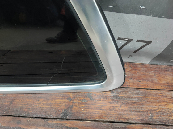 Стекло багажника левое Volvo XC90 2 14-нв Б/У Оригинал 31468145