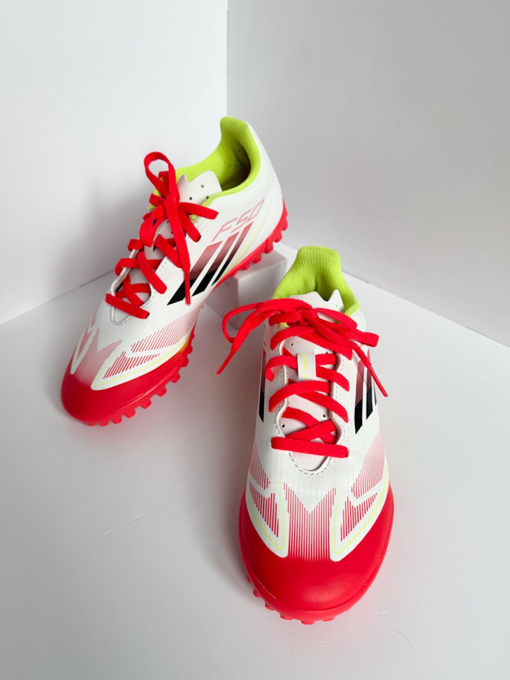 Новые бутсы Adidas, 34