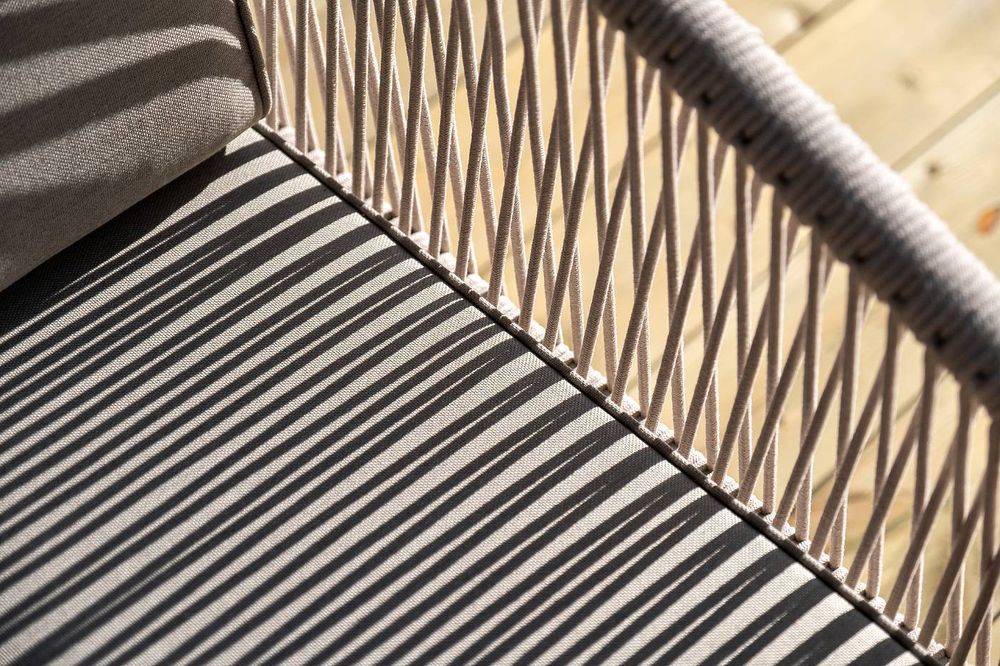 "Канны" лаунж-зона 4-местная из роупа со столиком "Канны" цвета "дуб", основание дуб, роуп бежевый