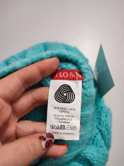 Шапка Flo&Jo красивого цвета