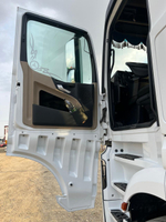 Mercedes-Benz ACTROS 4x2 Седельный тягач 1845 LS (Дизельный, 12,8 л, 449 л.с., АТ)