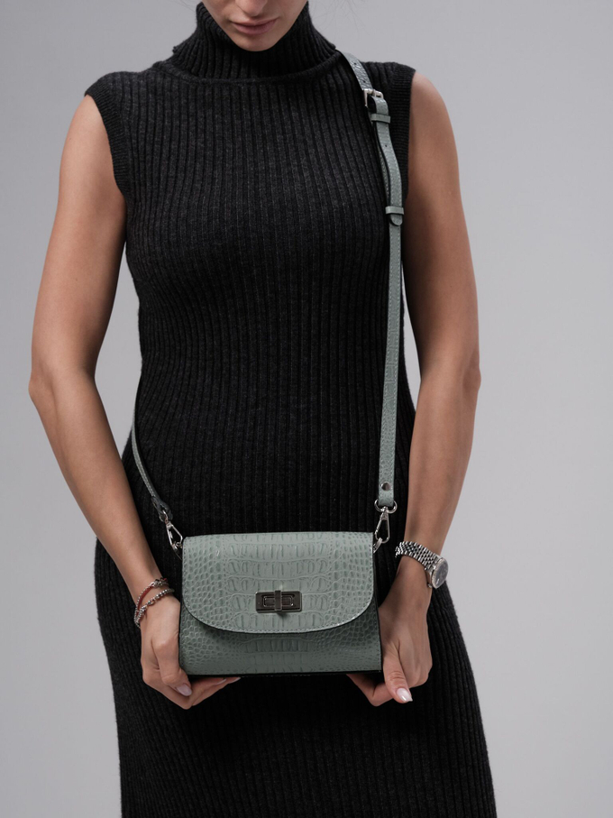 Сумка кожаная на плечо кросс-боди серо-зеленая