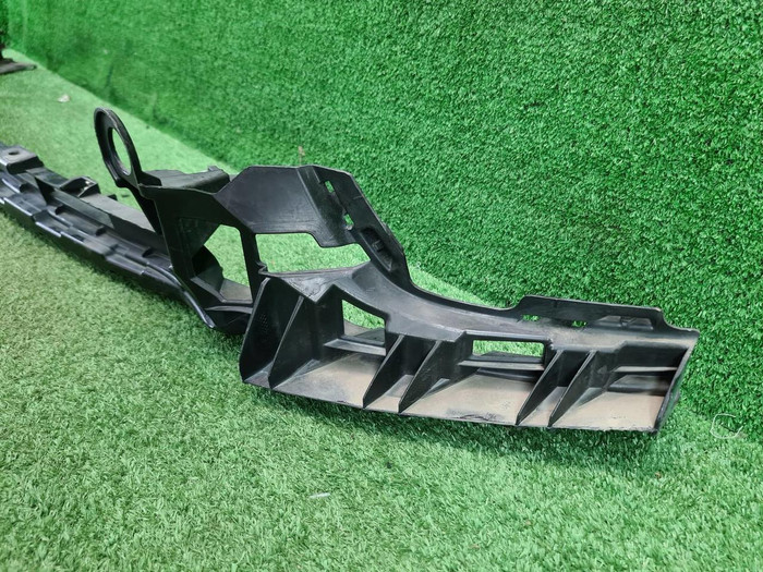 Кронштейн переднего бампера Mercedes E W213 16-21