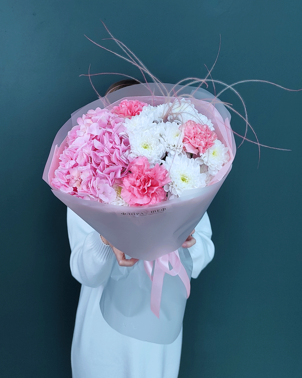 Букет гортензия,диантусы и хризантема(00461)